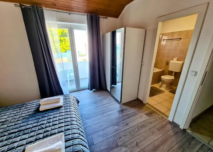 House Beachfront Delight * Nevidane