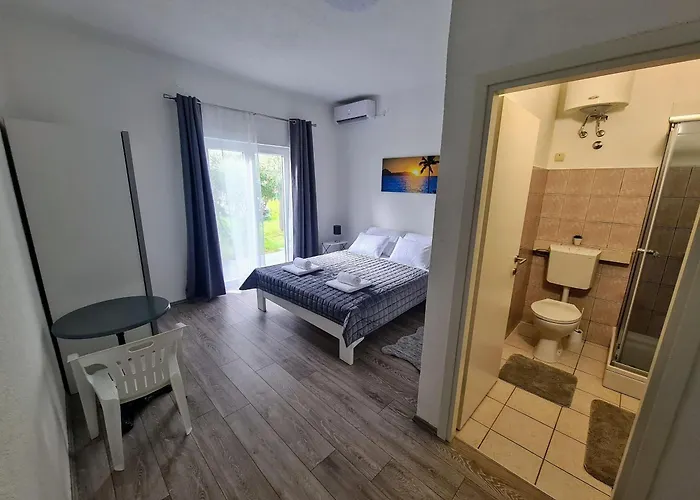 House Beachfront Delight Nevidane