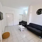 House Beachfront Delight Vikendica *
