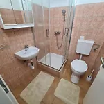 House Beachfront Delight Vikendica Nevidane