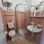 House Beachfront Delight Vikendica